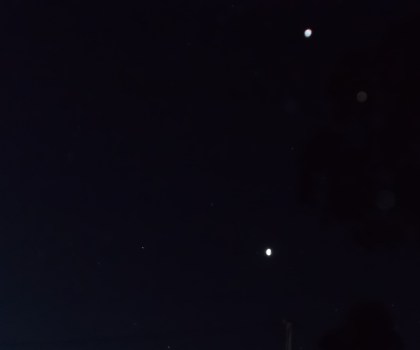 Andromedan ship appears above the Moon/Jupiter conjunction.