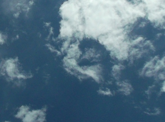 Ahura'Tua behind cloud to the left of 'bow and arrow' shape in the clouds.