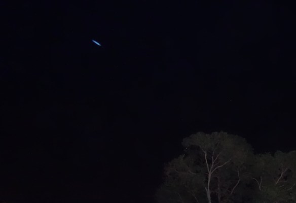 Sirian blue light/ship arrives. Photo: June 1st, 2016